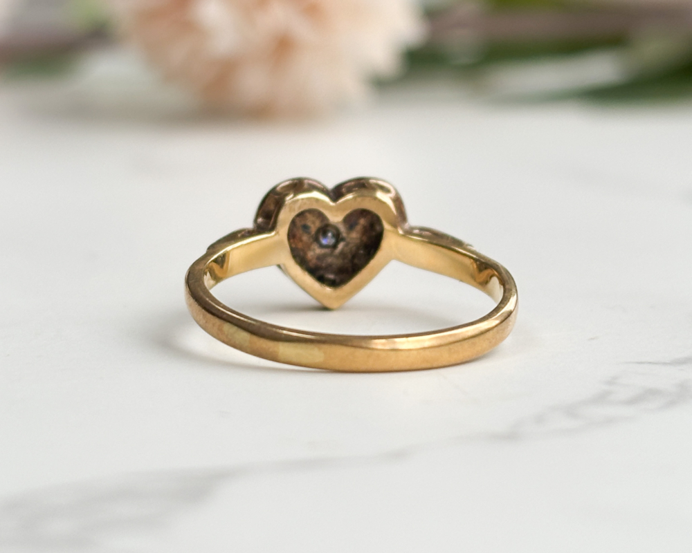 1940S diamond heart ring in 18ct yellow gold and platinum for sale in Leeds, showing back of the ring