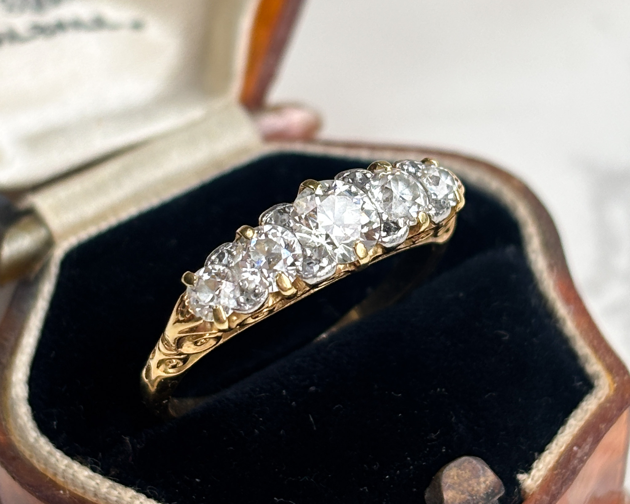 antique Edwardian five stone diamond ring in 18ct yellow gold, approx 1ct. For sale in Leeds, UK