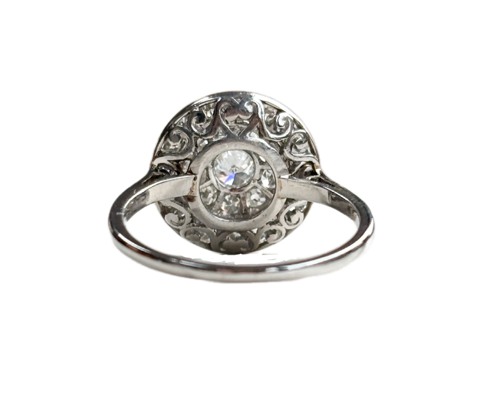 art deco circular diamond ring in 18ct white gold for sale in leeds, showing back of the ring