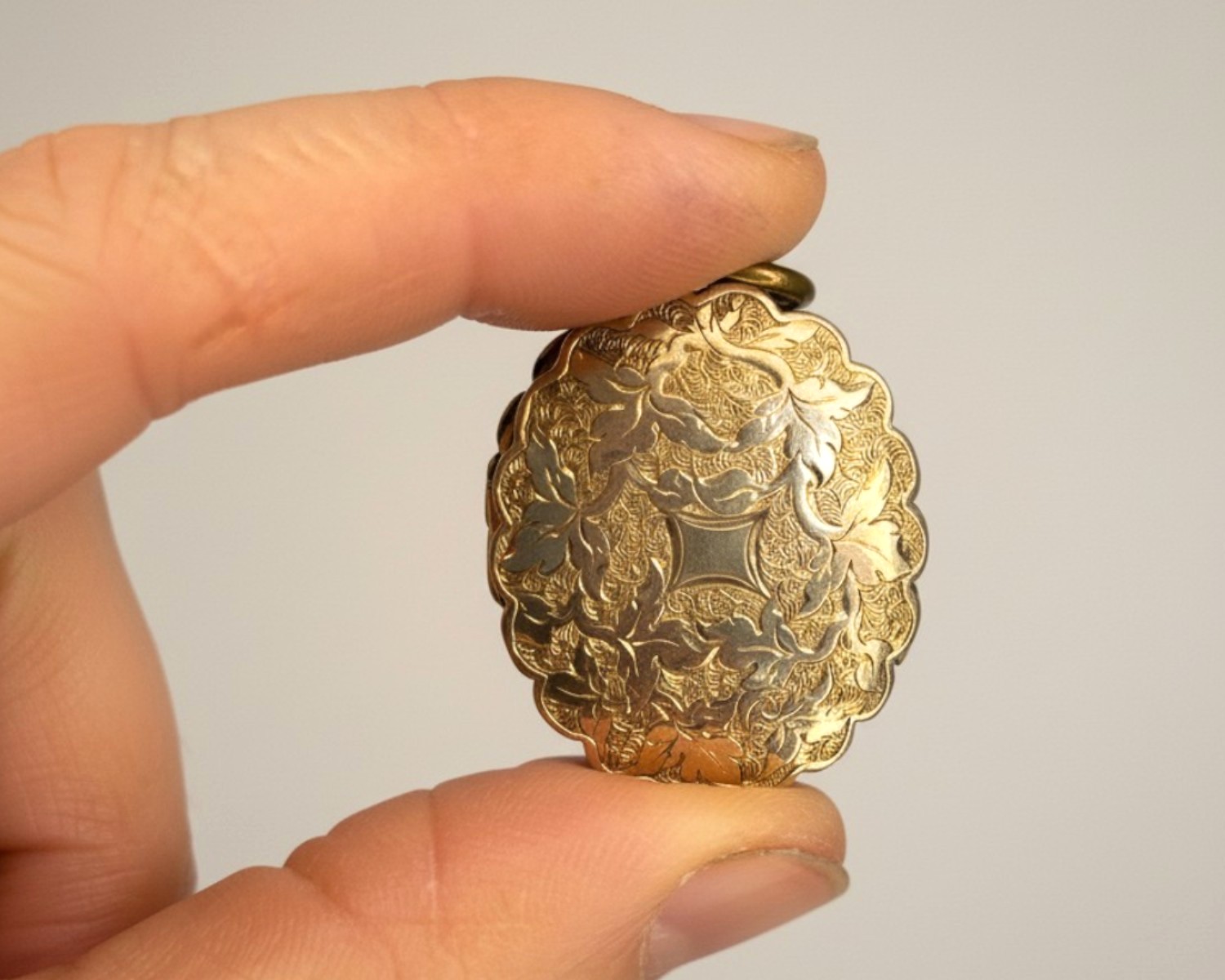 family locket back