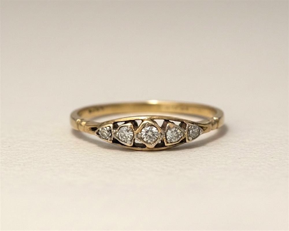 1930s diamond five stone ring in 18ct gold for sale in Leeds, UK