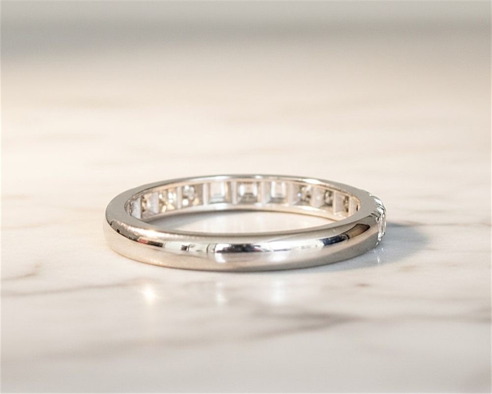 vintage diamond half eternity ring in 18ct white gold for sale in Leeds, showing rear profile