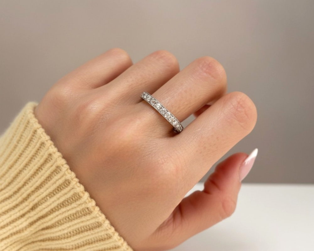 antique Art Deco diamond full eternity ring 1.4ct old cut diamonds in platinum for sale in Leeds, UK, shown on model's hand