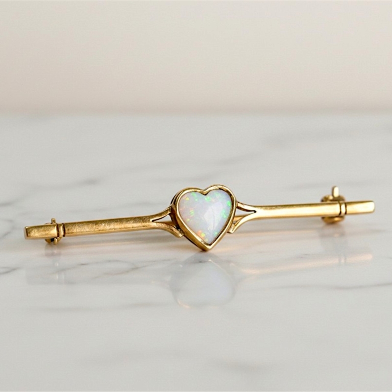 vintage opal heart brooch in 9ct gold for sale in Leeds