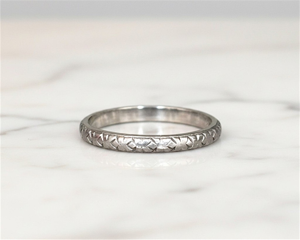 antique 1930s platinum engraved wedding ring for sale in Leeds, UK