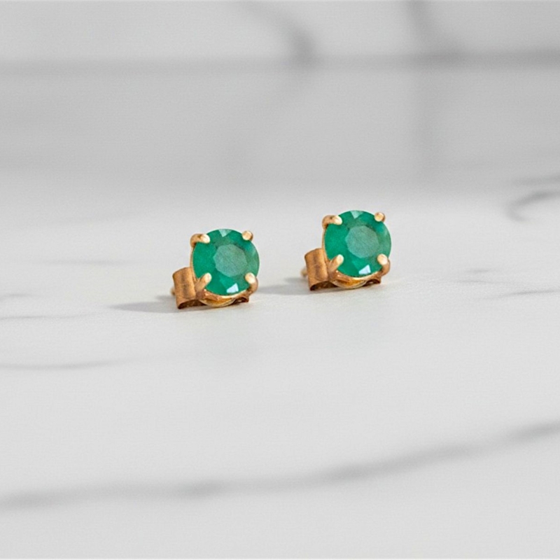 modern round claw set emerald studs in 9ct yellow gold for sale in Leeds