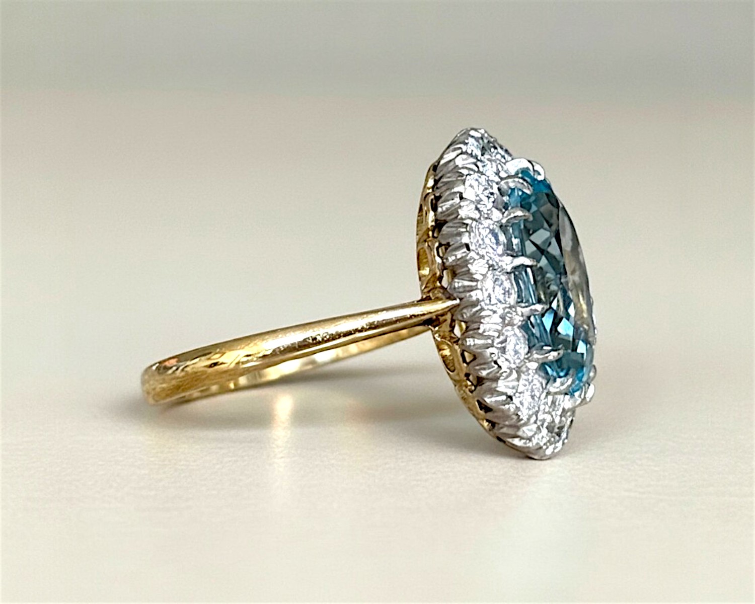 aqua cluster ring side view