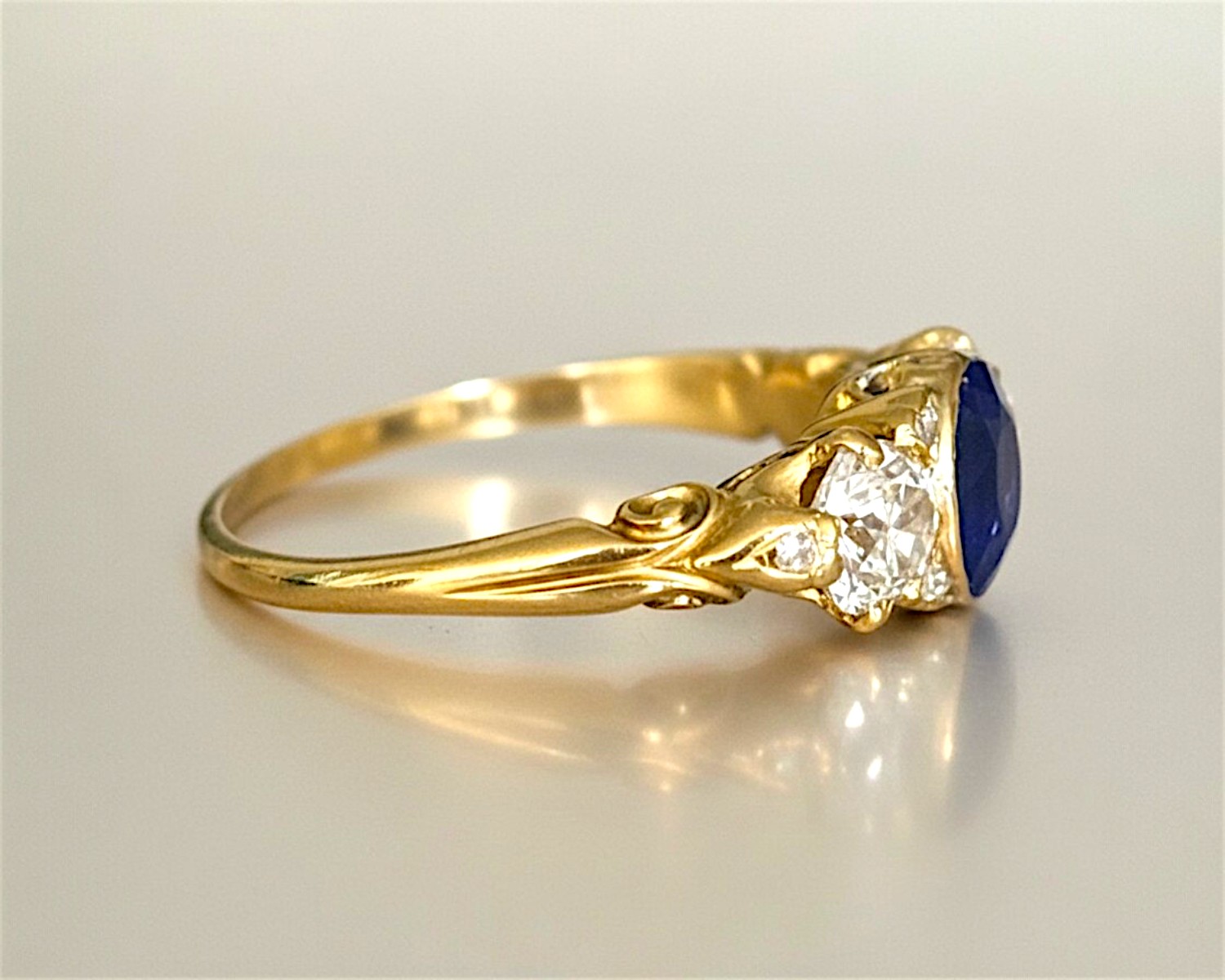 victorian paste ring side view (1)