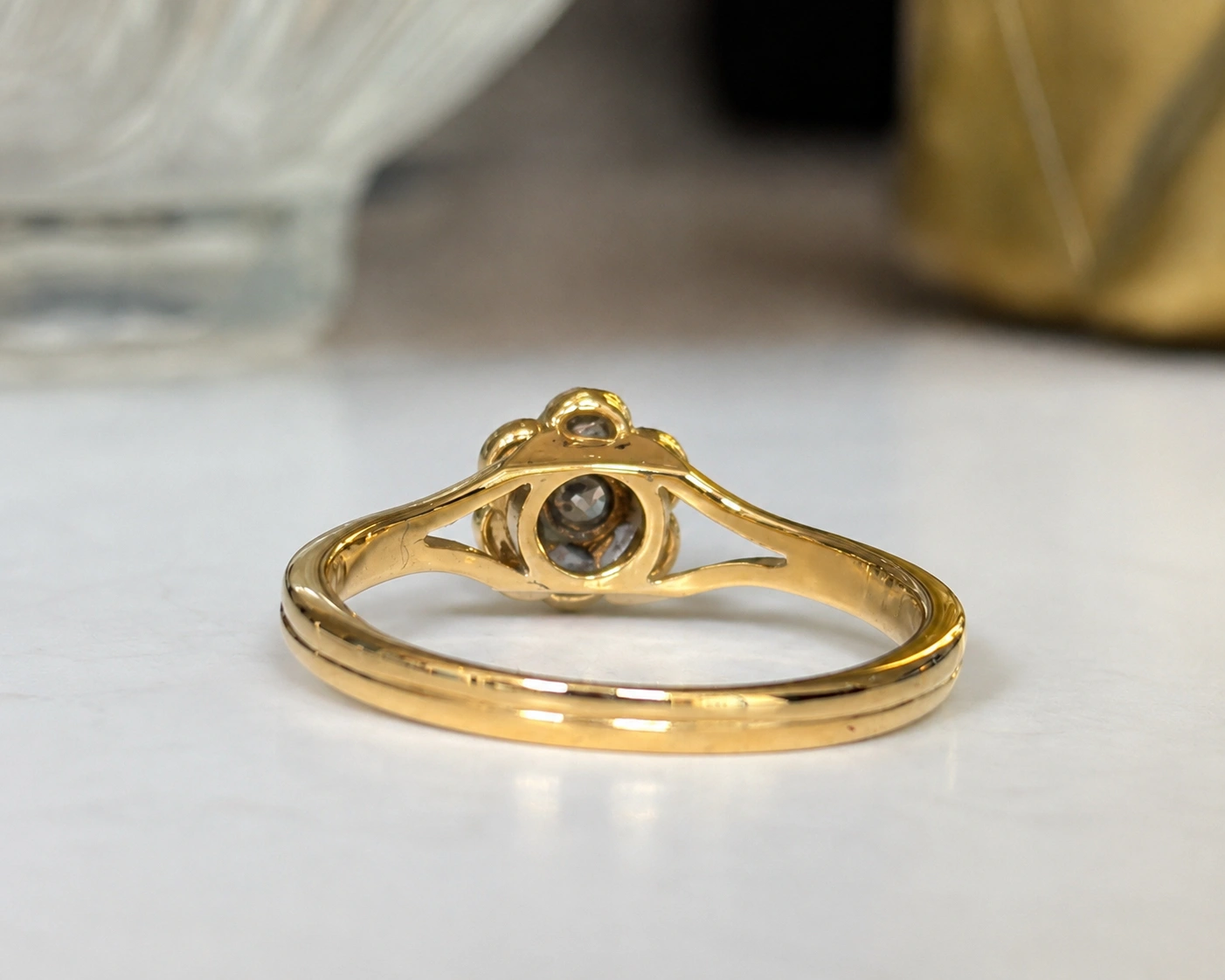 daisy ring split shoulders back