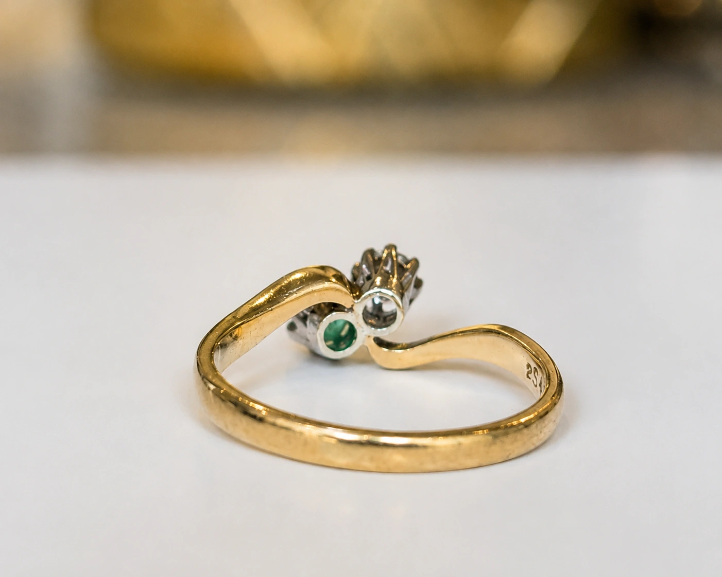 emerald toi et moi ring back view