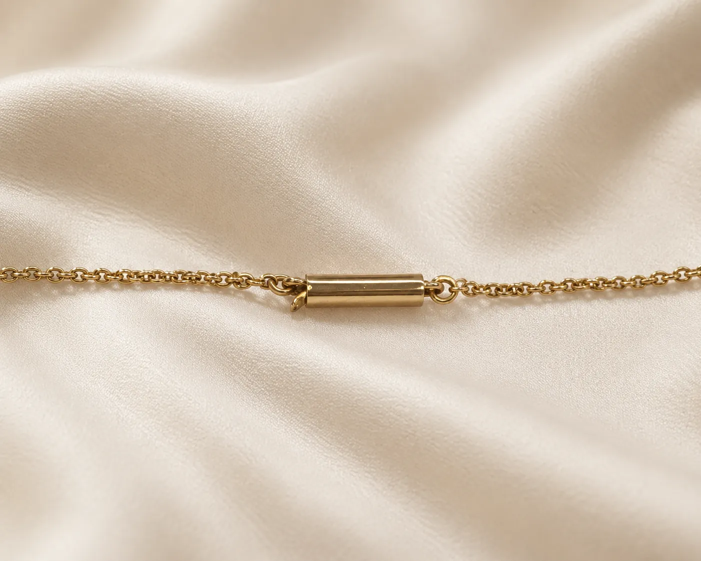 suffragette necklace clasp closed