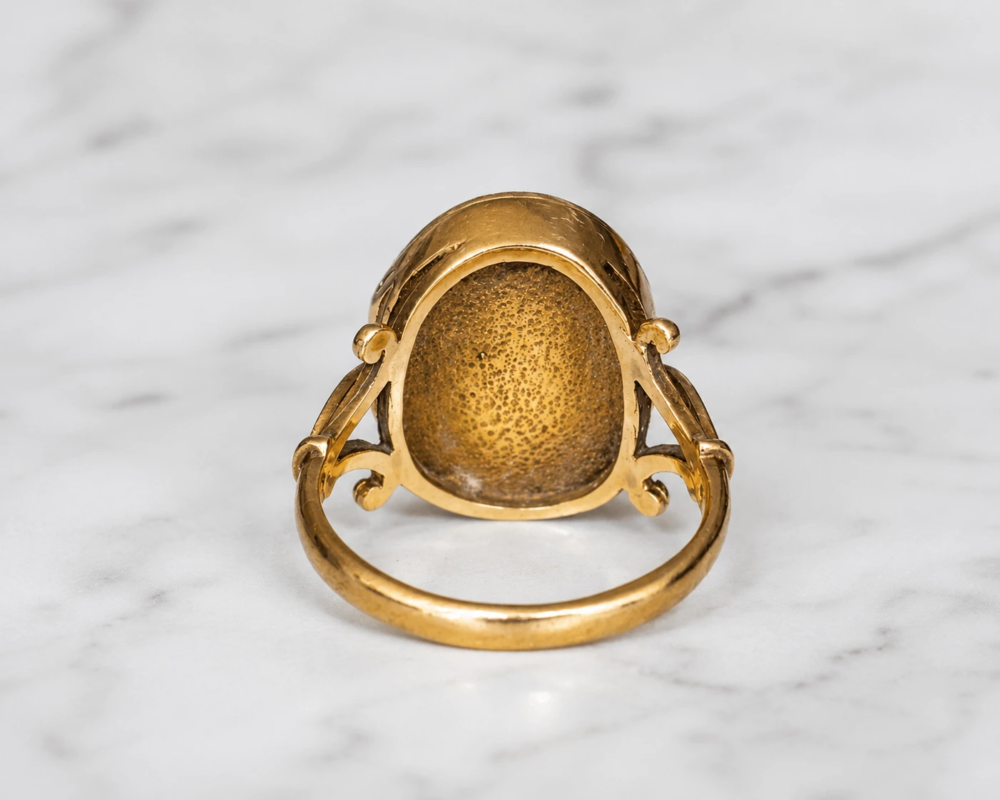 vintage 1980s 9ct gold locket ring back view