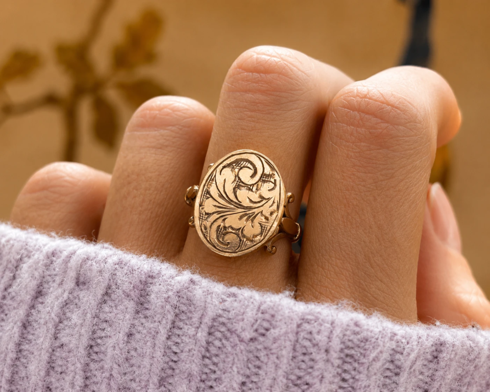 vintage 1980s 9ct gold locket ring on model hand