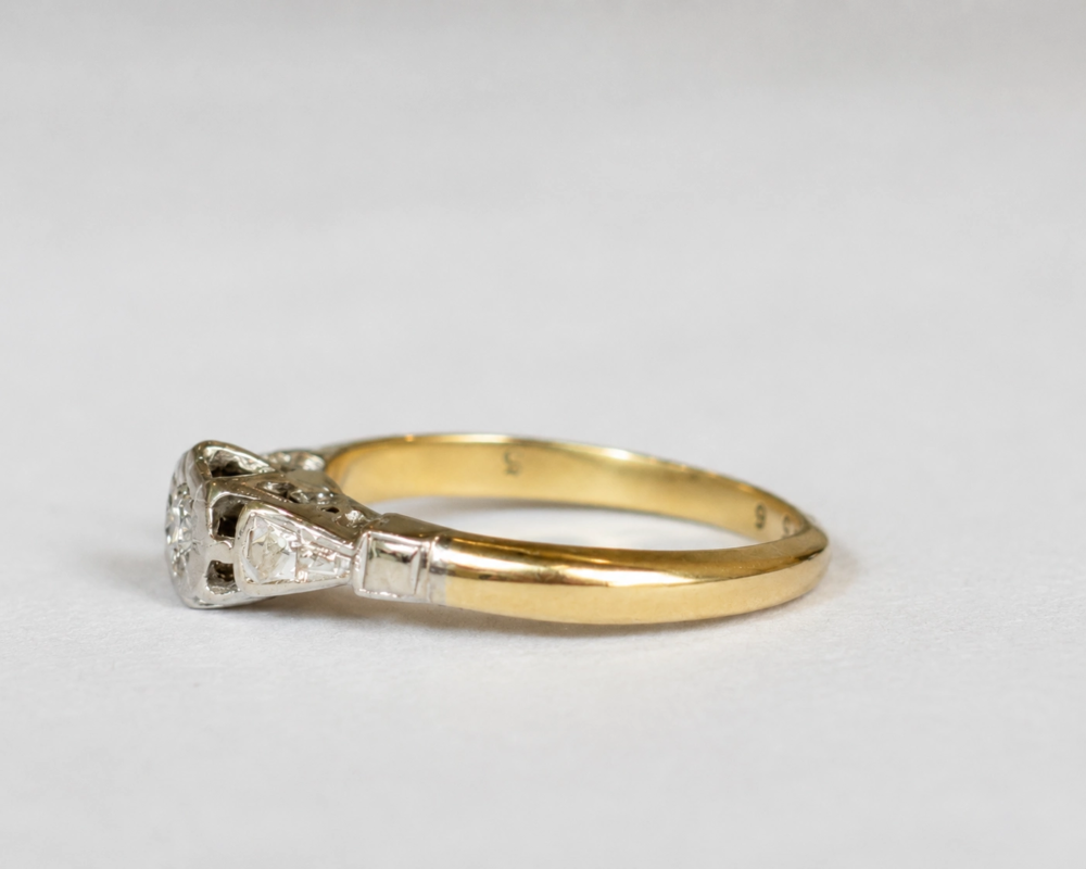 vintage diamond ring in 18ct yellow gold and platinum dated 1971 for sale in Leeds. showing side view