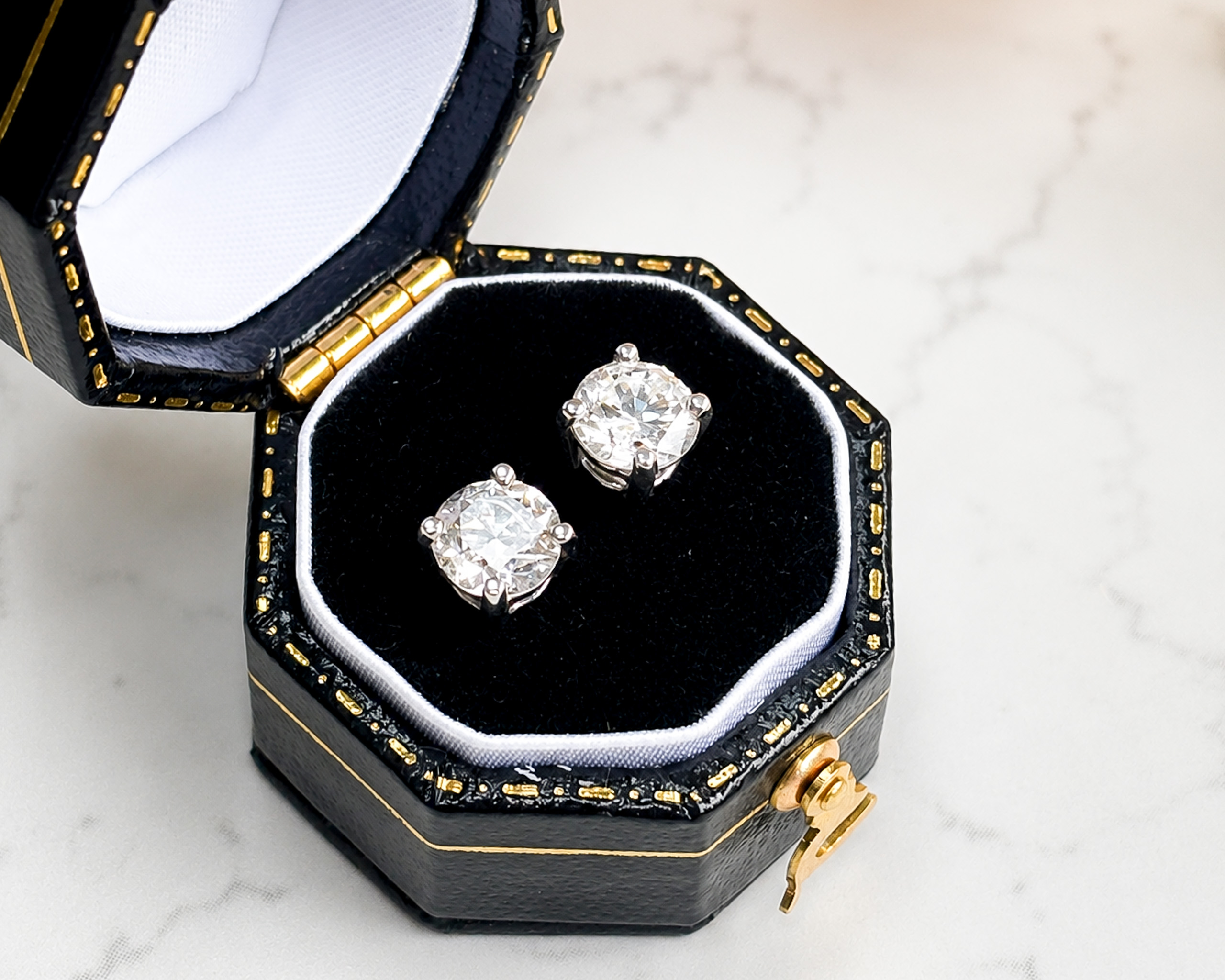 1.66ct diamond studs in box