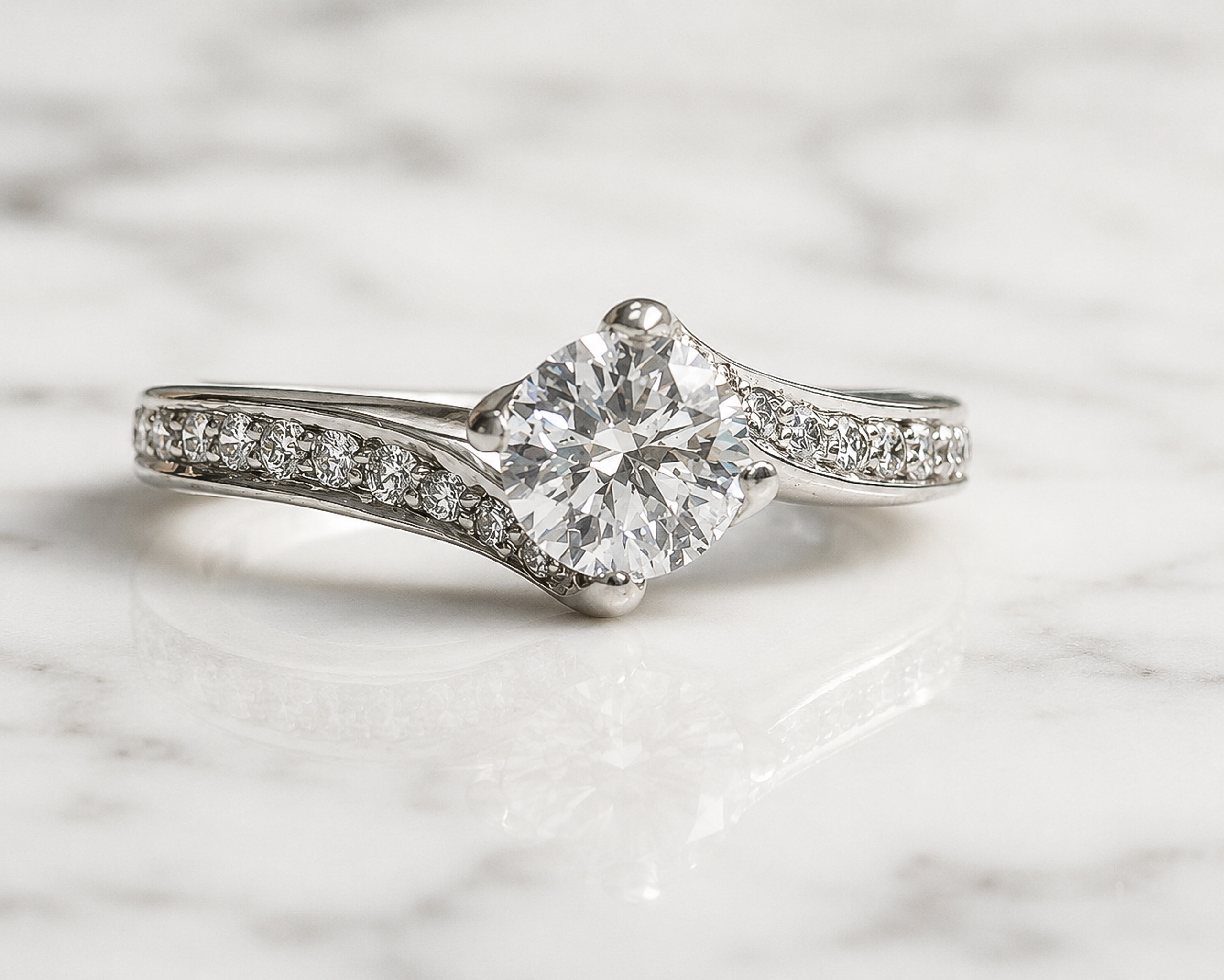 Rox twist diamond ring
