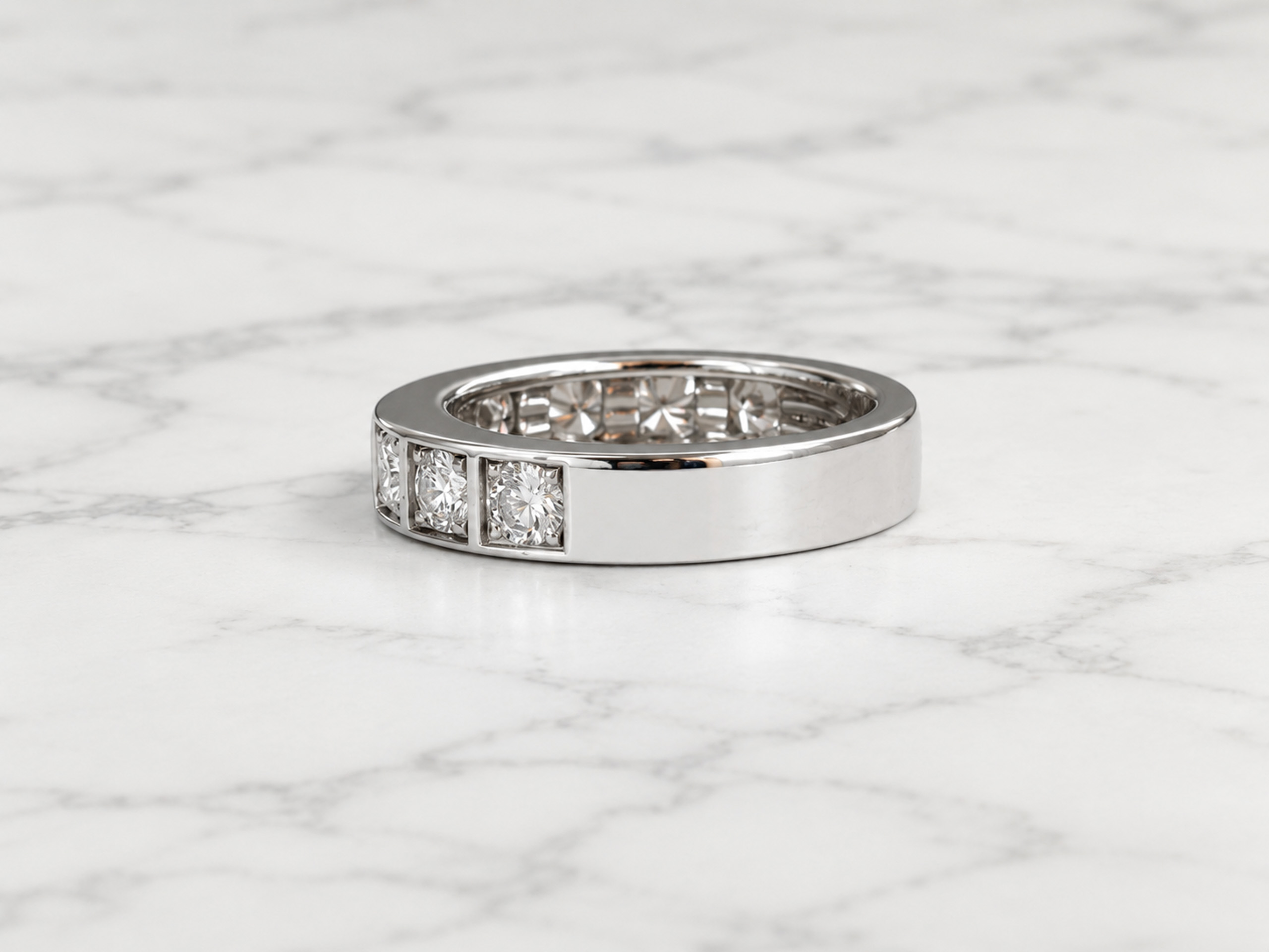 cartier half et side view