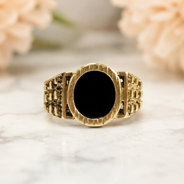 vintage onyx signet ring circa 1970s. Signet ring for him for sale in Leeds
