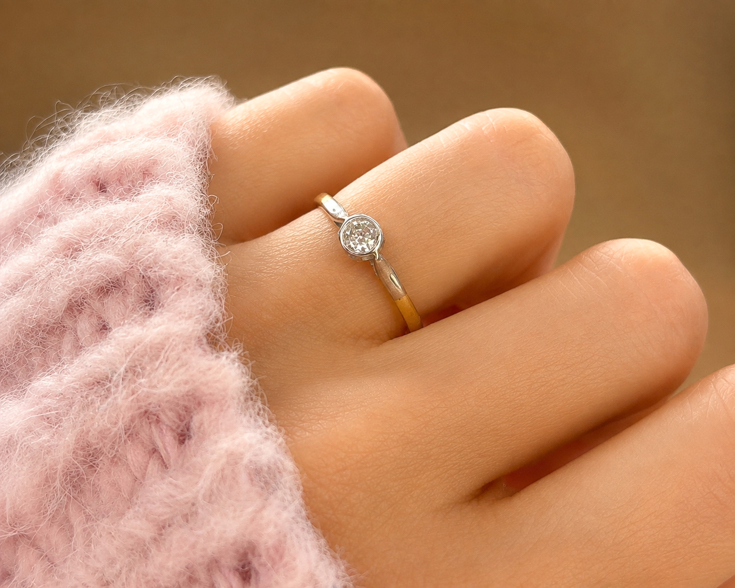 art deco little solitaire on hand