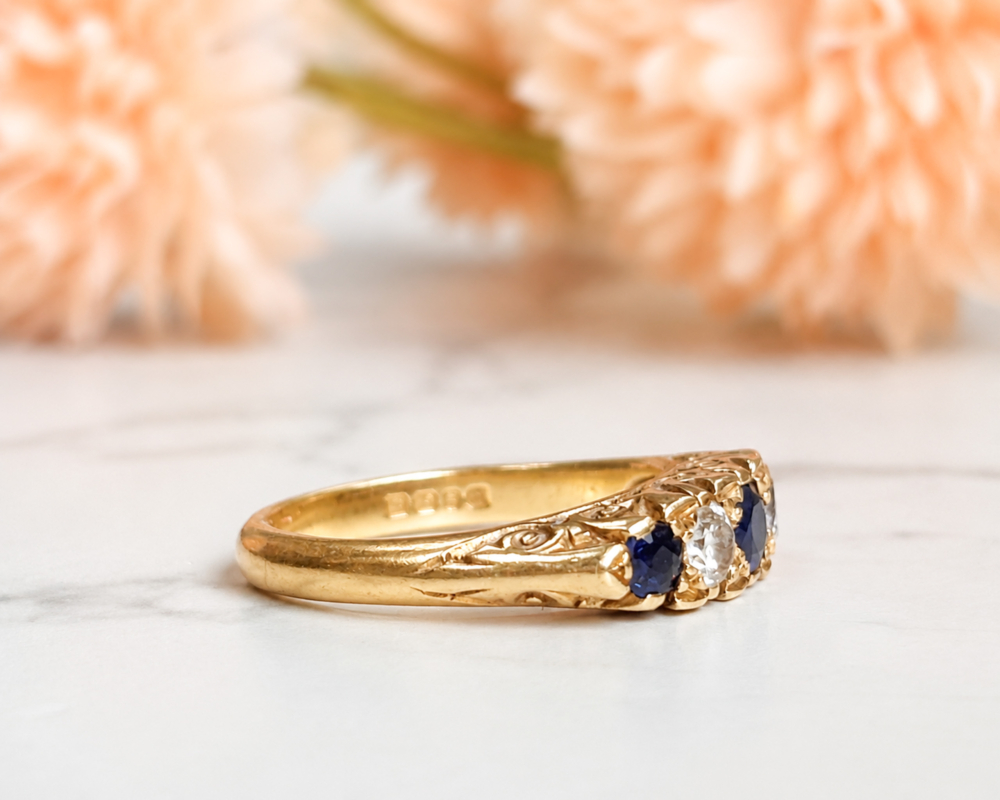 vintage 1960s sapphire and diamond five stone ring in 18ct yellow gold for sale in Leeds, showing side profile of the ring