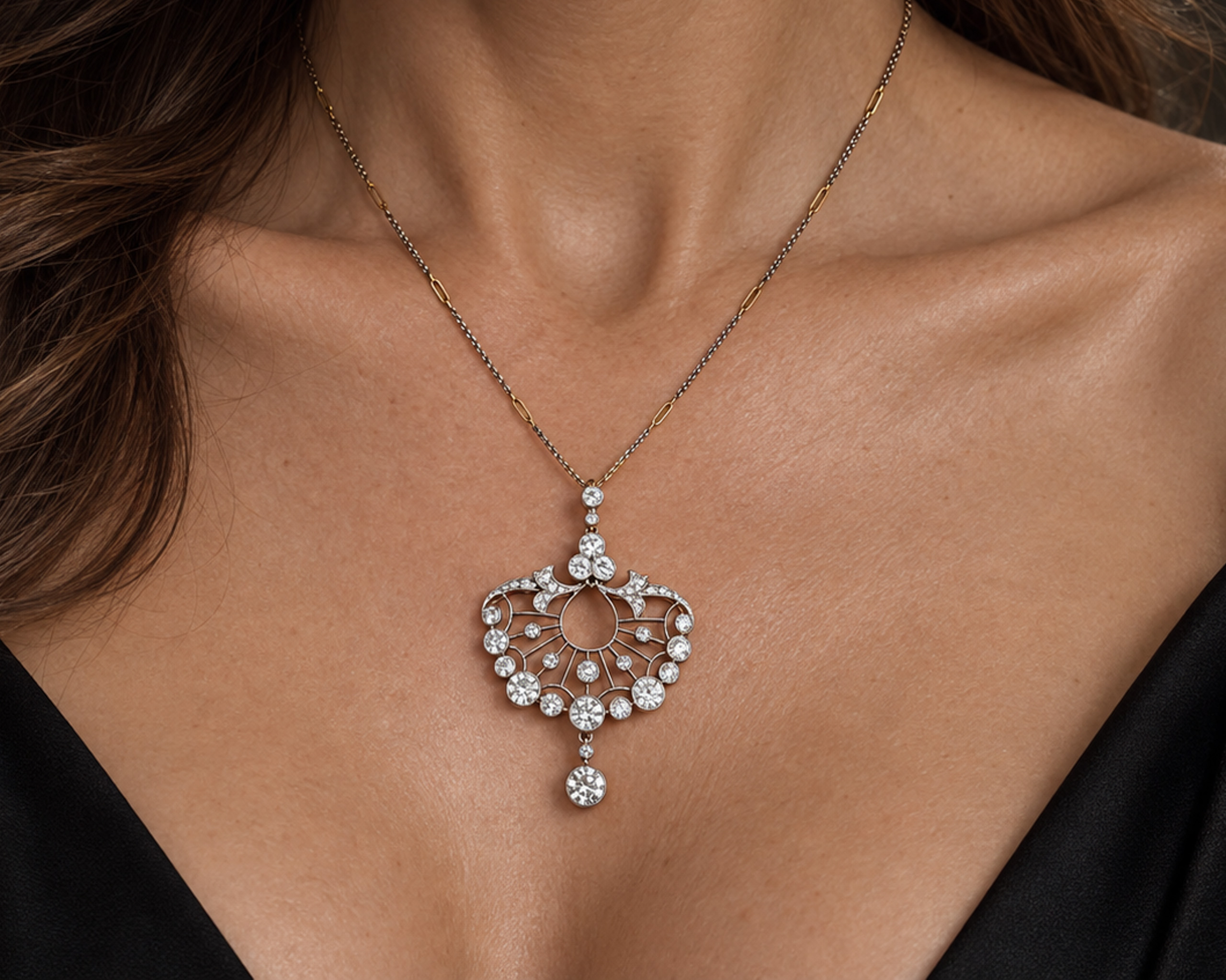 Art Deco Diamond Pendant Portrait (1)