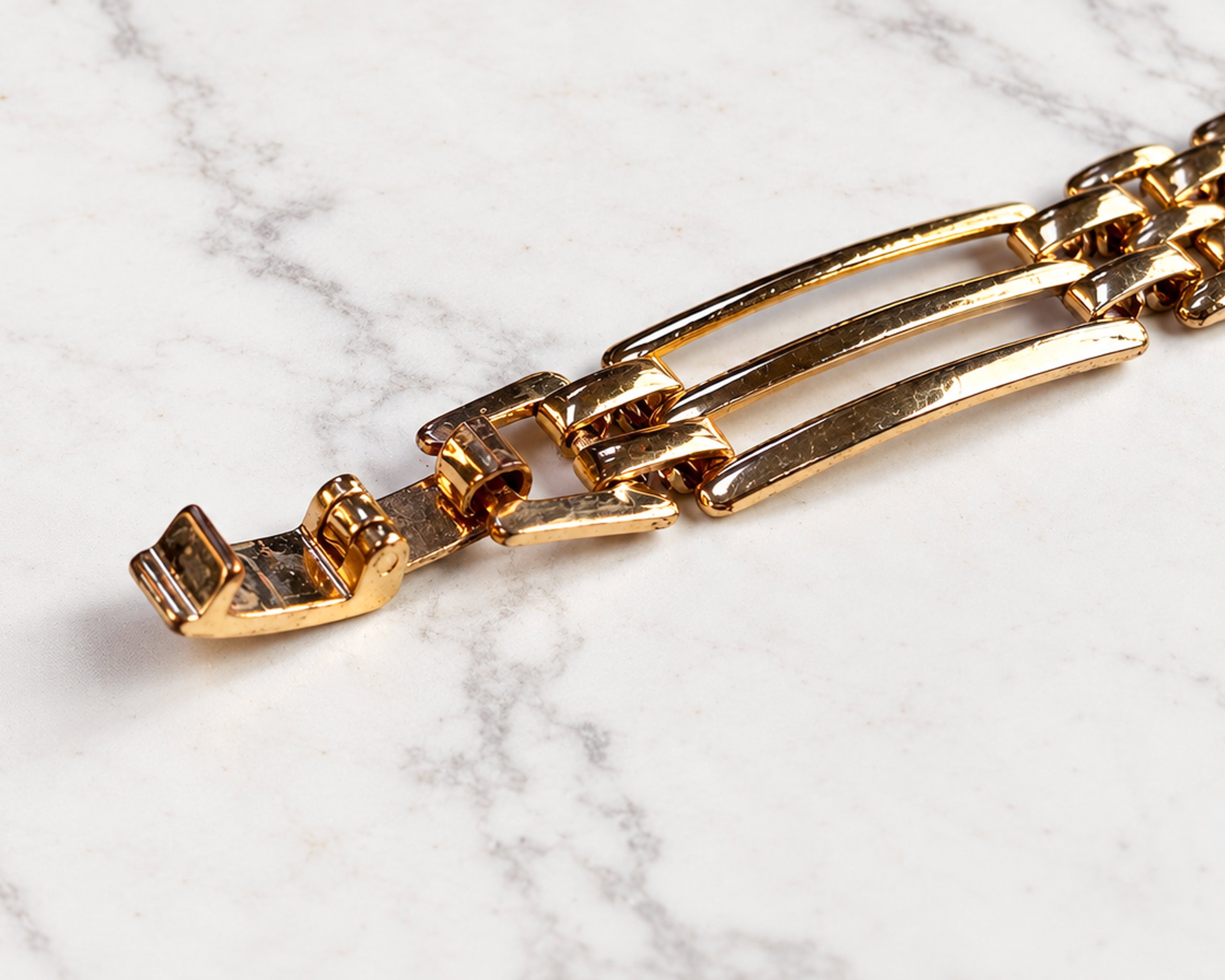 Edwardian gold gate bracelet clasp