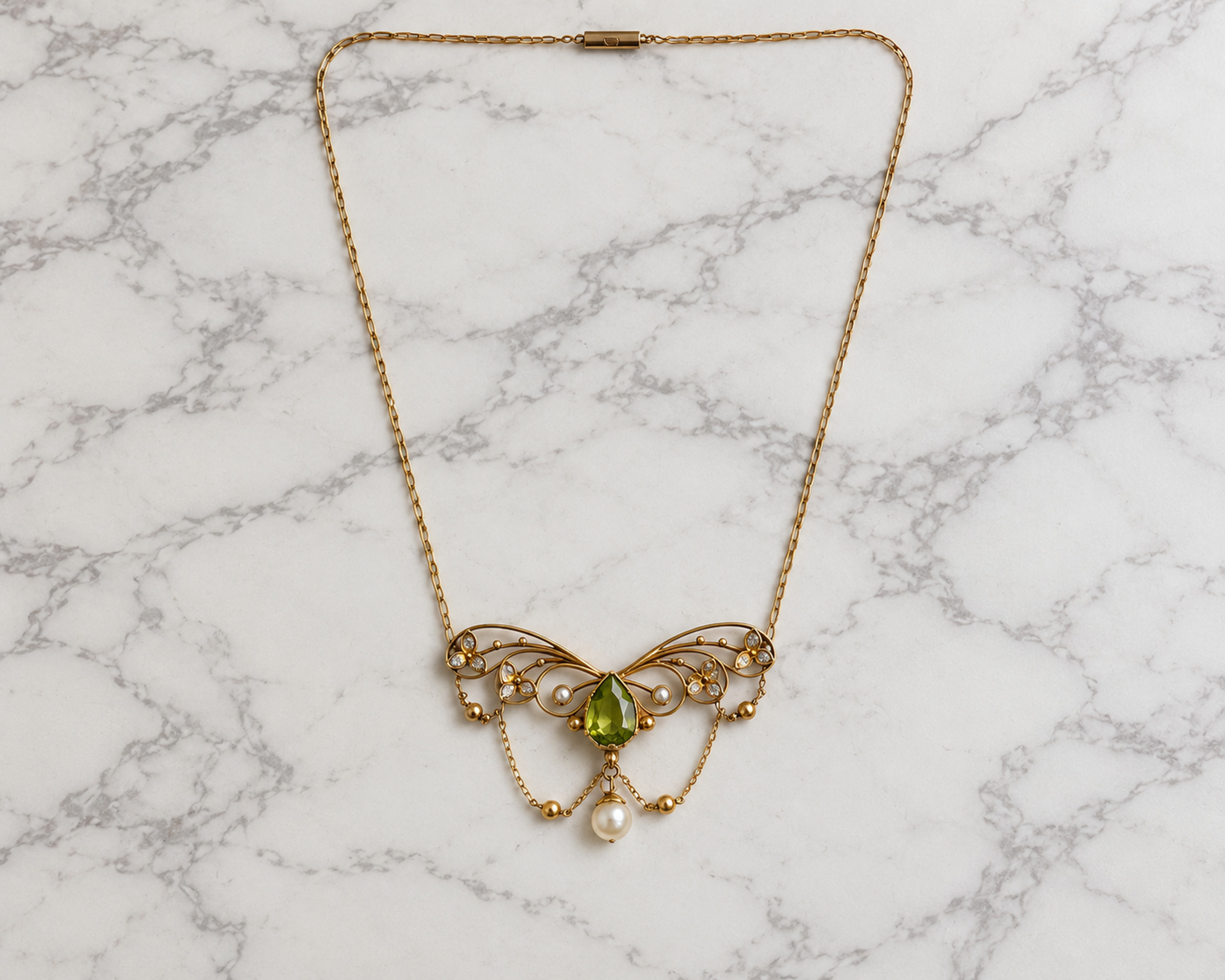 Edwardian peridot necklace flatlay