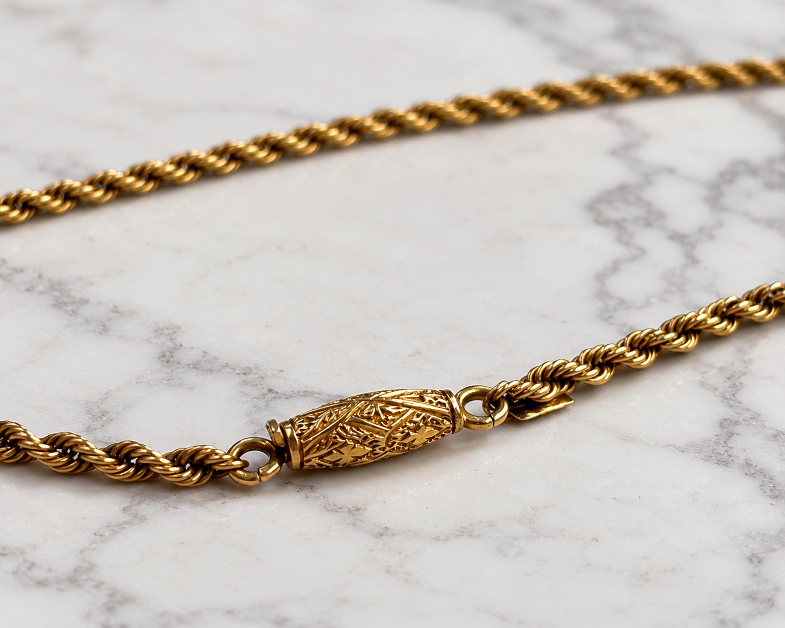 Antique 18ct gold rope chain clasp
