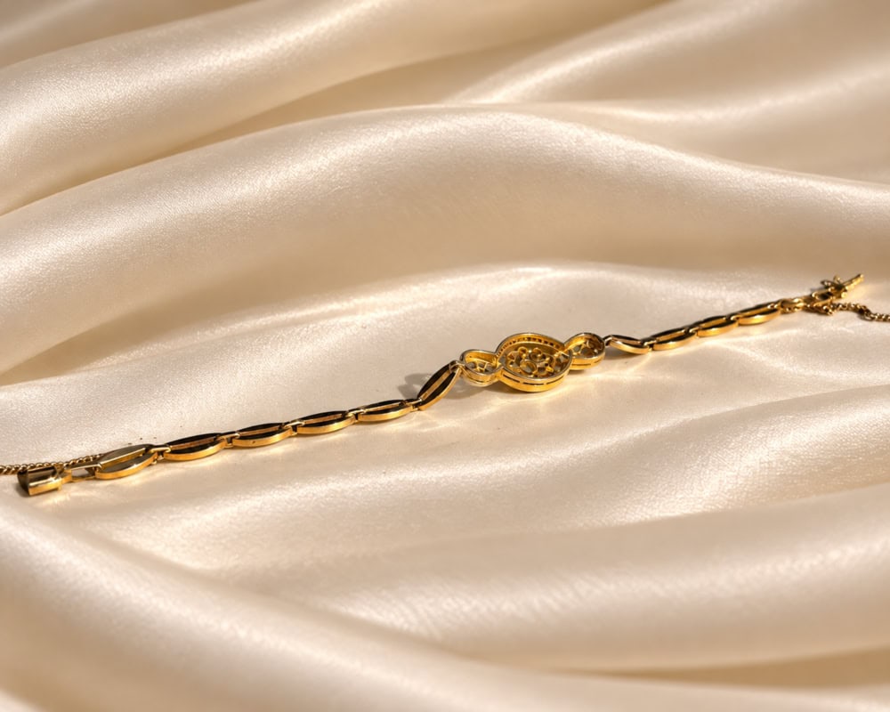 Edwardian ruby and diamond bracelet for sale in Leeds, showing the underside of the bracelet